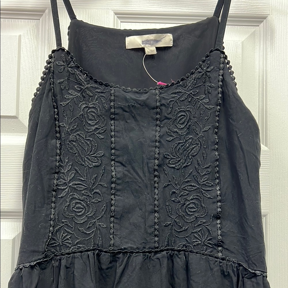 Black Sleeveless Dress